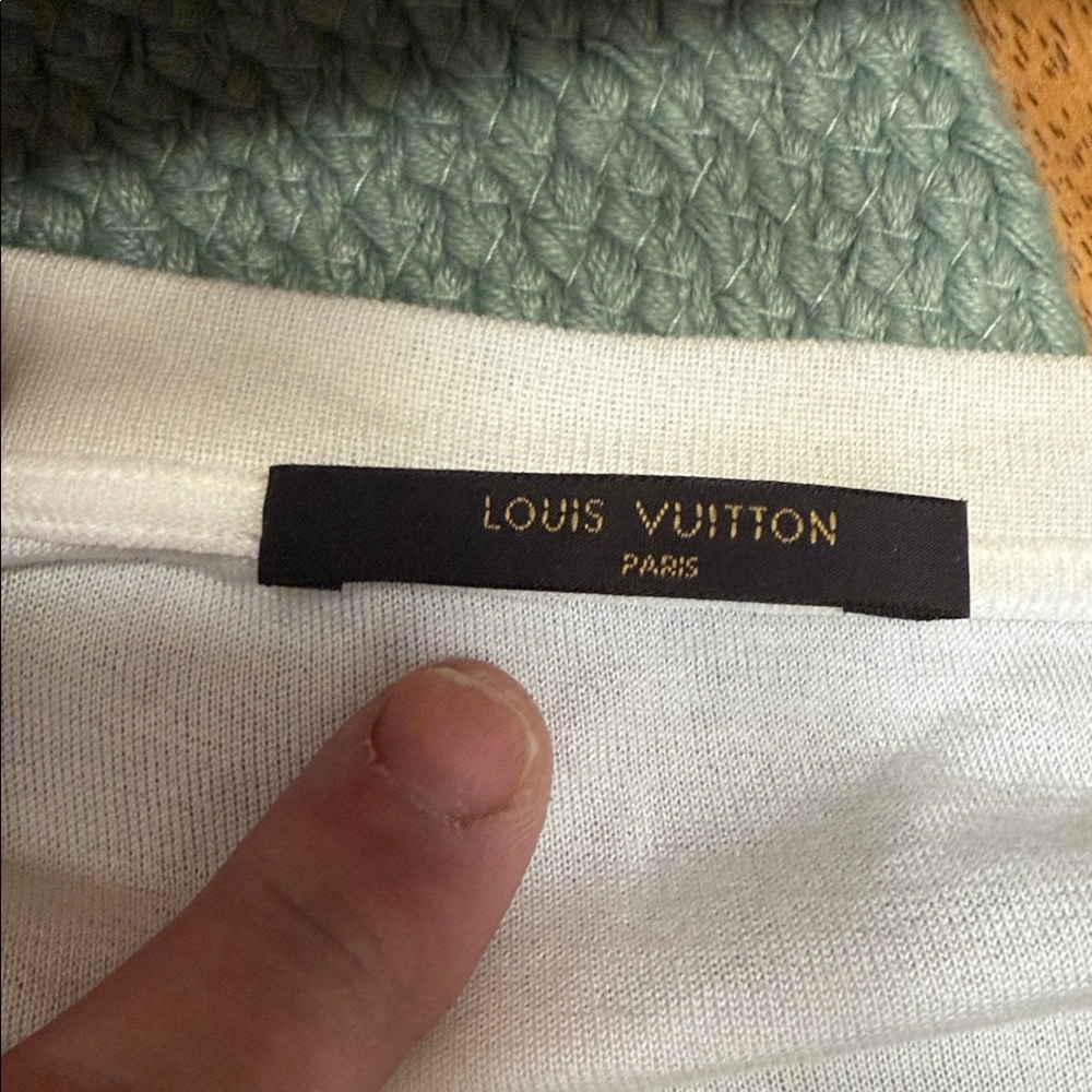 LV shirt - Picture 2 of 7